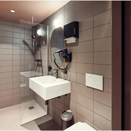 The Elephant Albergue *