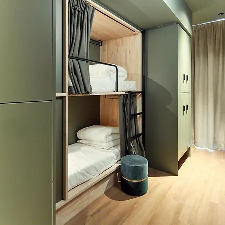 Hostel The Elephant *