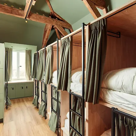 Hostel The Elephant *