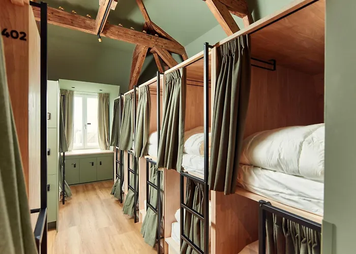 Hostel The Elephant *