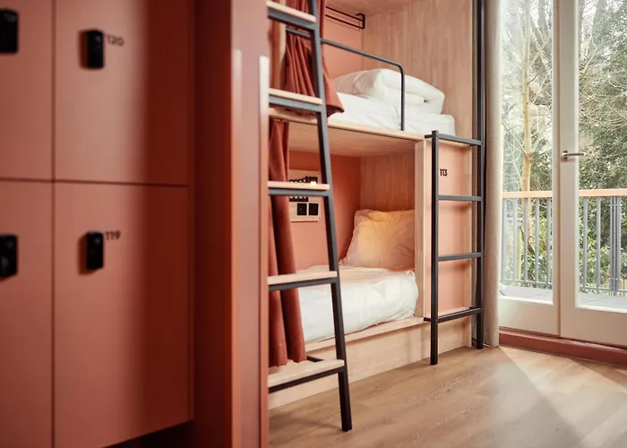 ホステル The Elephant