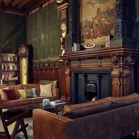 The Elephant بيت شباب *