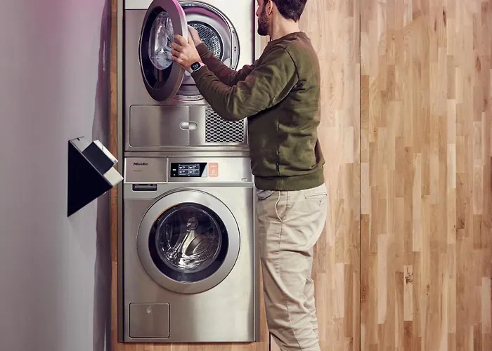 The Elephant بيت شباب أمستردام